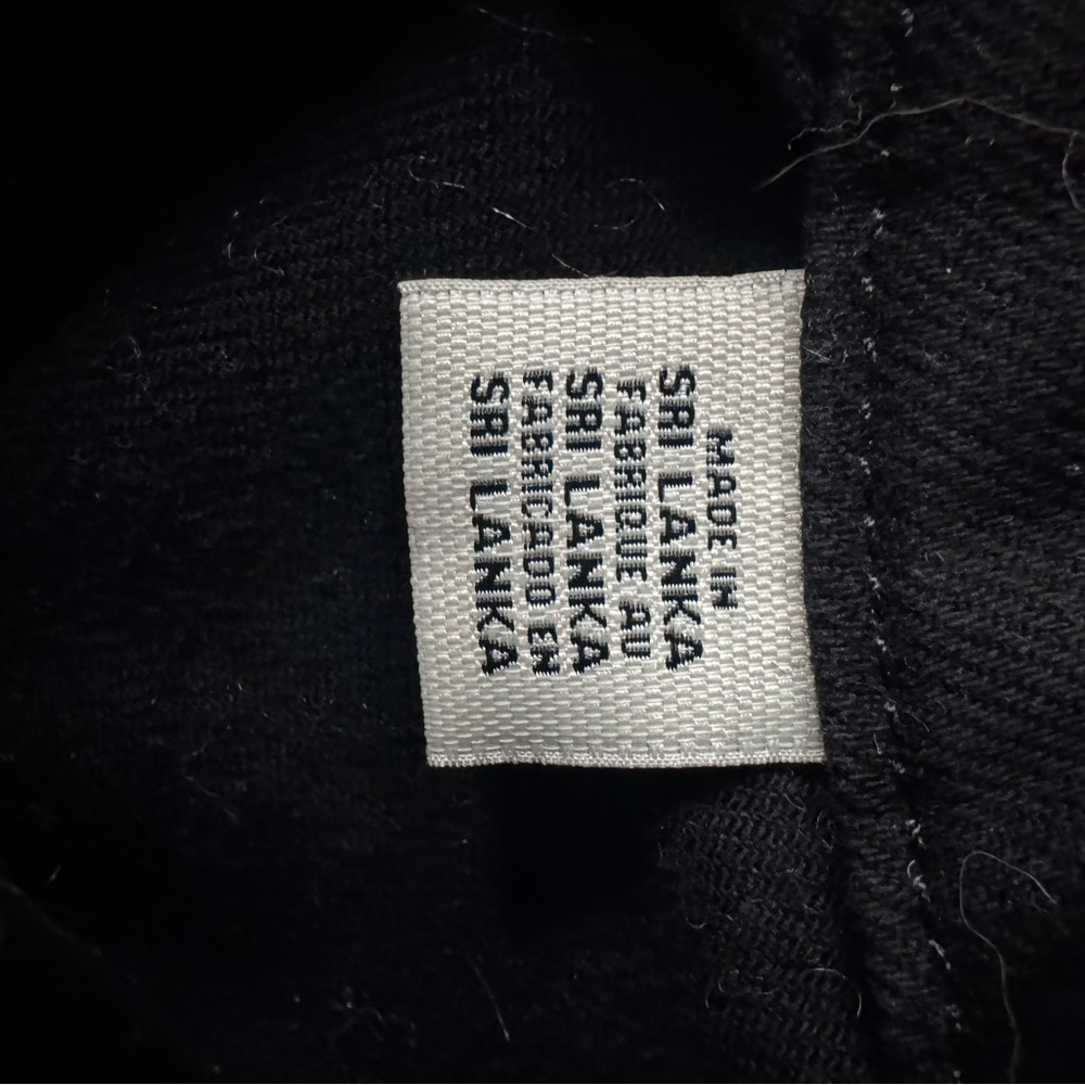 Black Levi’s Denim Jacket - Picture 5 of 5